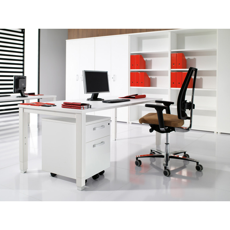 Bureau droit individuel r&eacute;glable en hauteur Lexie
