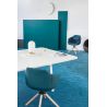 Chaise de réunion design avec piétement étoile en bois Sandy