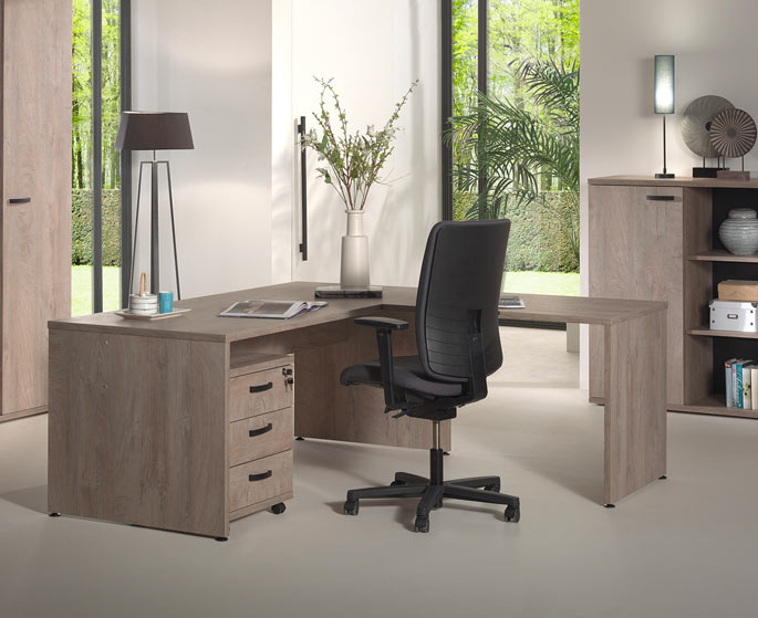 Bureau d'angle contemporain à pieds en bois chêne clair