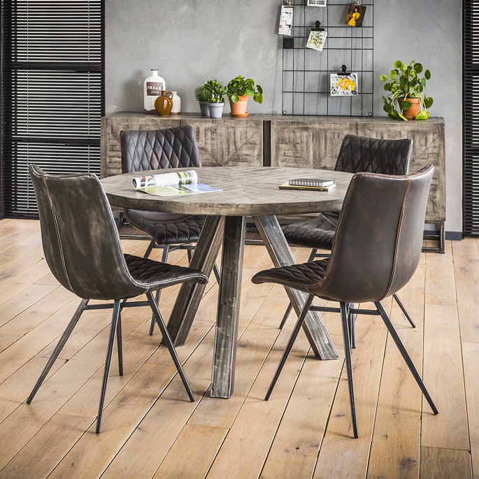 Table de salle &agrave; manger
