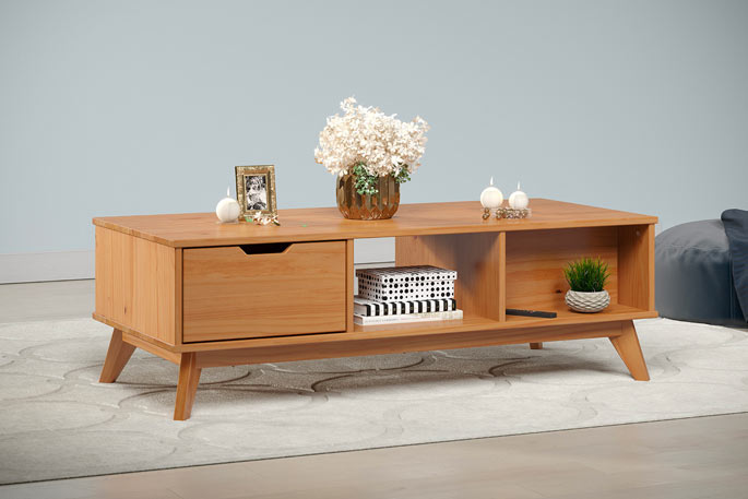 Table basse scandinave en pin massif laqué miel