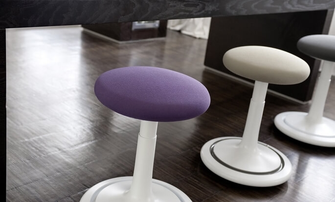 Tabouret ergonomique r&eacute;glable en hauteur avec assise pivotante